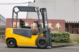 江蘇電動(dòng)叉車廠家如何選拔培養(yǎng)人才？