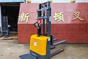 電動(dòng)堆高車(chē)也需要辦證上崗？別等被查到了才后悔！