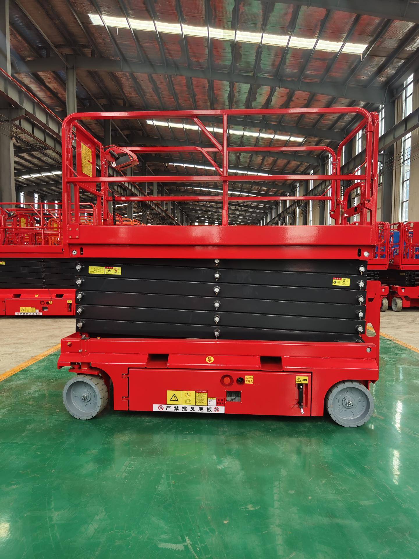 升降平臺車：高空作業(yè)的利器，助推建筑行業(yè)高效發(fā)展